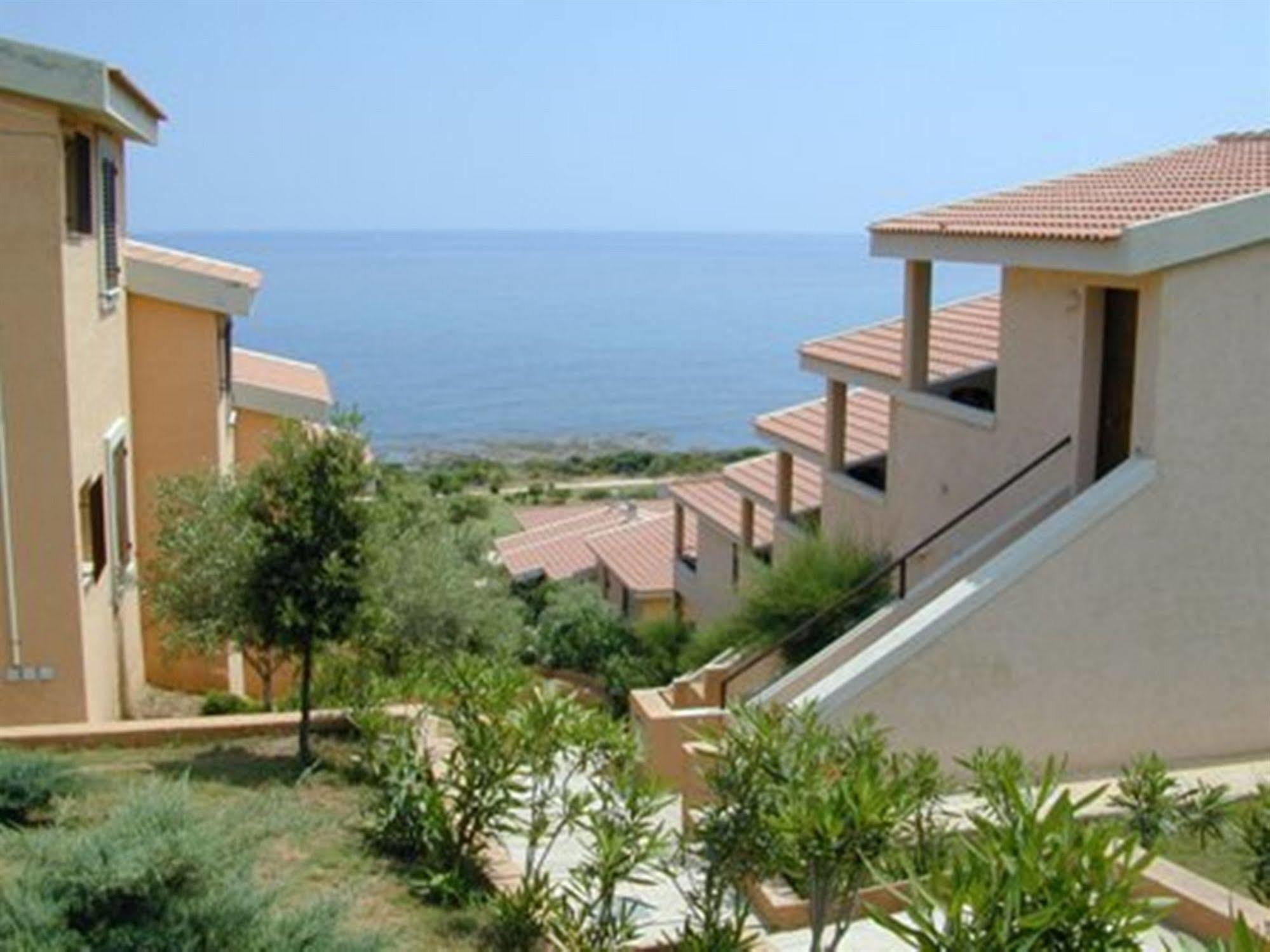 Residence Il Borgo Di Porto Corallo Villaputzu Exteriör bild
